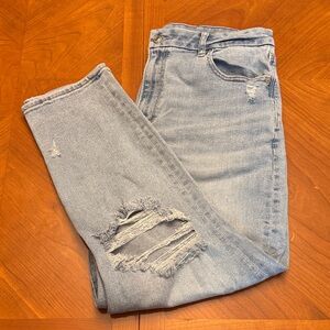American Eagle Stretch Curvy Mom Jean Distressed
